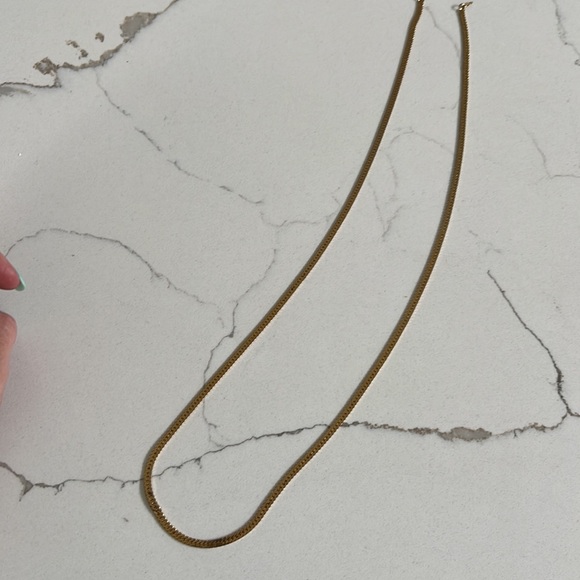 Trifari approx 18” herringbone chain - Picture 4 of 5